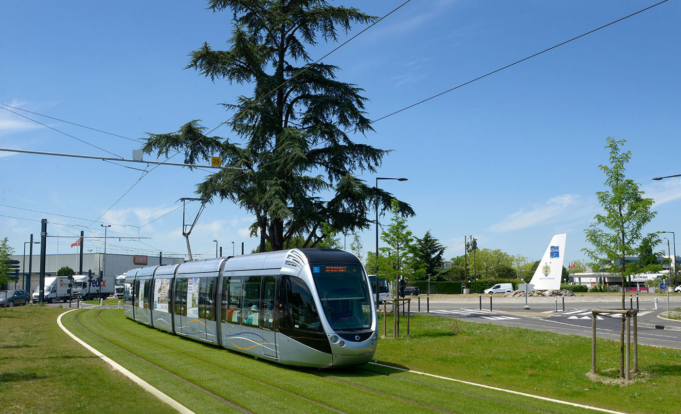 Richez Associés - le tramway de Toulouse rejoint l’aéroport - 7